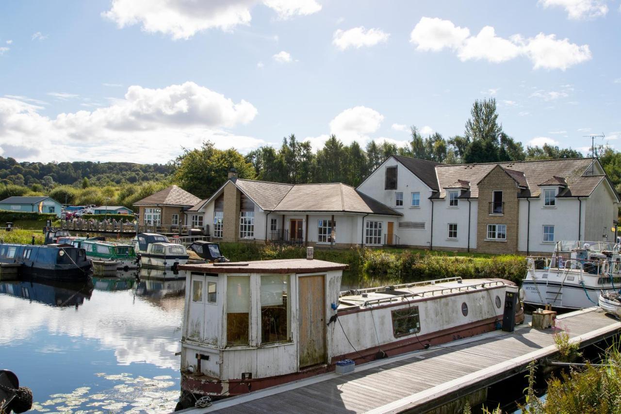 Готель The Boat House Kilsyth Екстер'єр фото